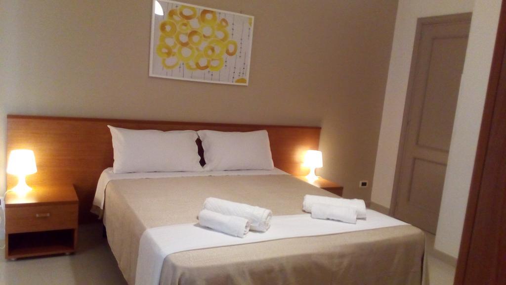 B&B Mimosa Giardini Naxos Exteriör bild