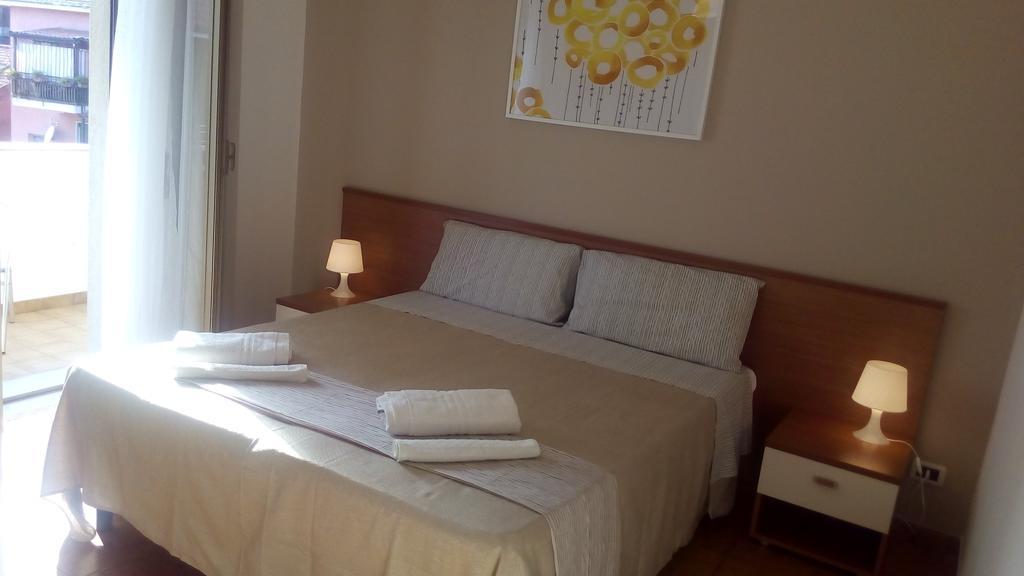 B&B Mimosa Giardini Naxos Exteriör bild