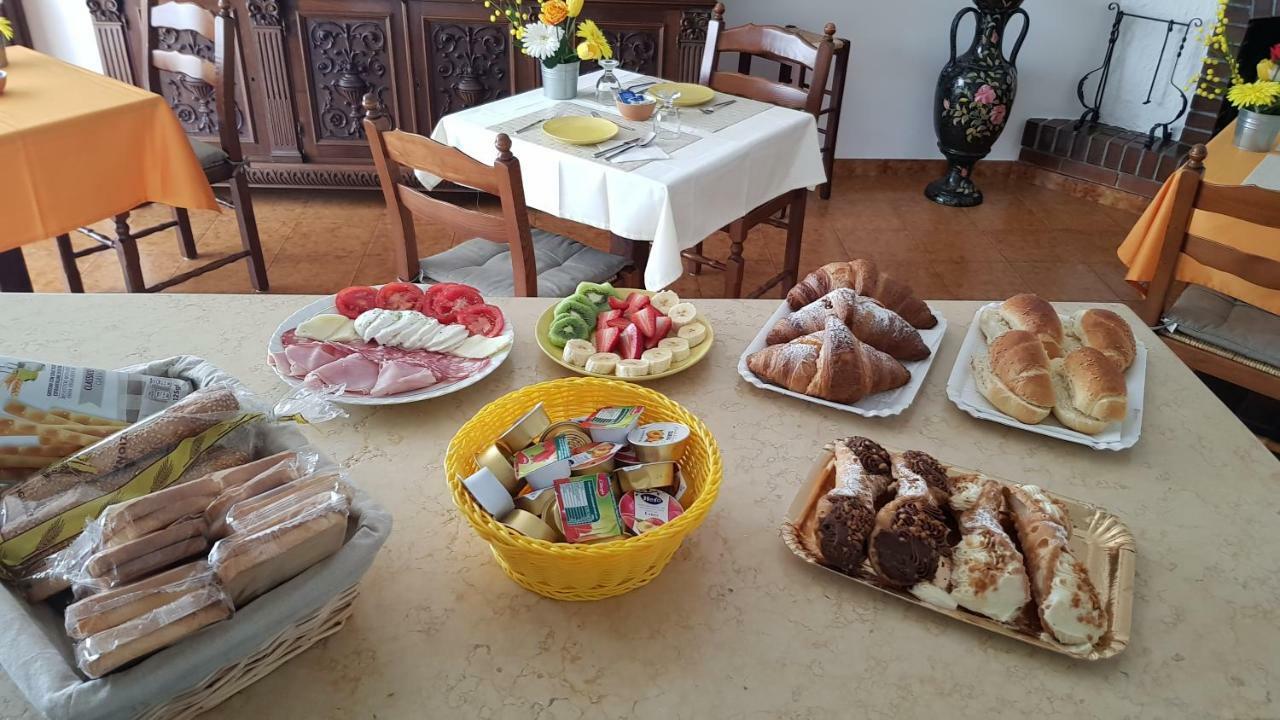B&B Mimosa Giardini Naxos Exteriör bild